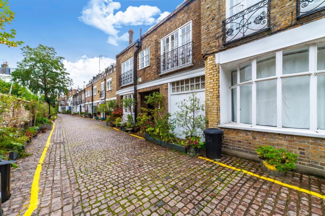 Kynance Mews Rustic And Unique Three Bedroom Mews House With A Private Courtyard Londra Esterno foto